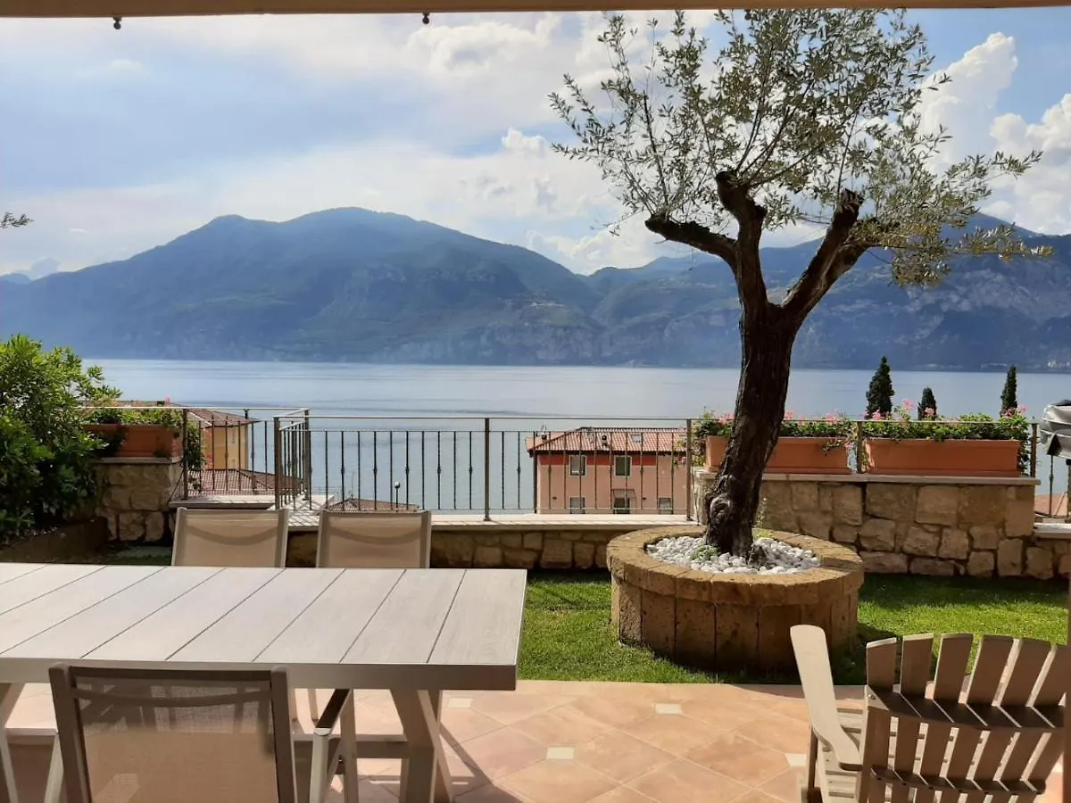 Casa de Férias Bmp Apartment Deluxe 2 Jacuzzi Riscaldata Privata Vista Lago Di Garda Brenzone sul Garda Itália