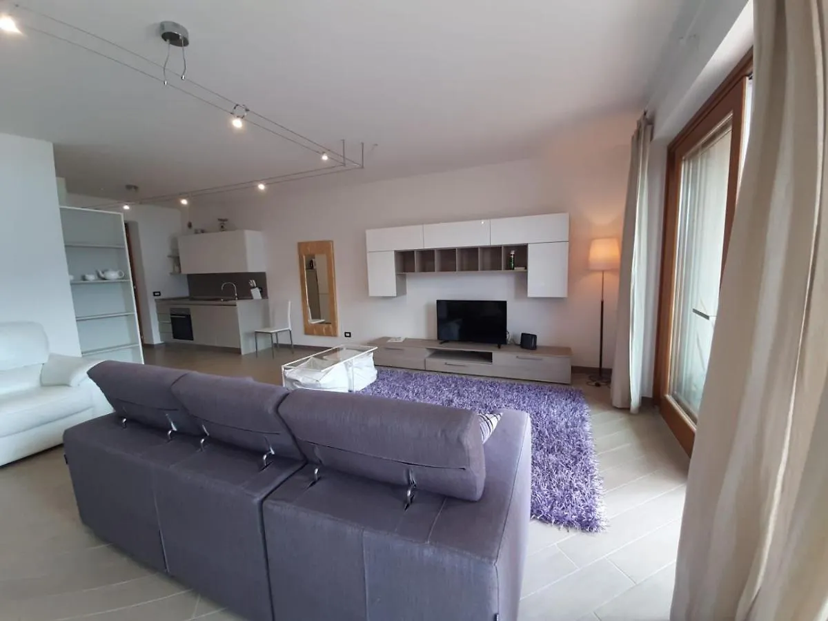 Casa de Férias Bmp Apartment Deluxe 2 Jacuzzi Riscaldata Privata Vista Lago Di Garda Brenzone sul Garda