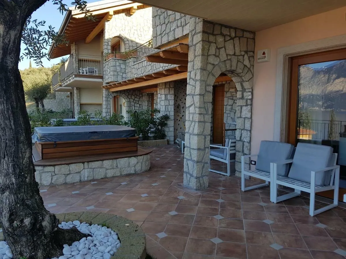 Bmp Apartment Deluxe 2 Jacuzzi Riscaldata Privata Vista Lago Di Garda Brenzone sul Garda